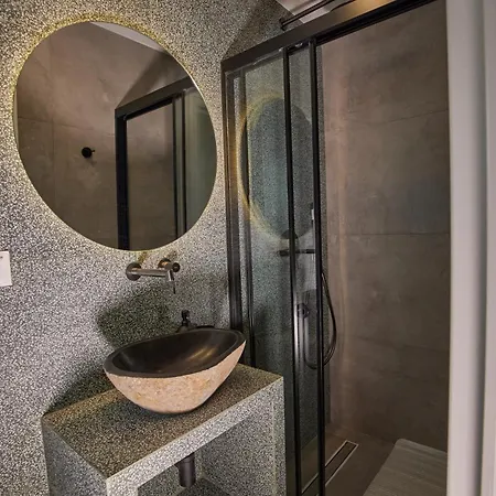 A19 Brand New Lux 3bd Koukaki Apartment Athens