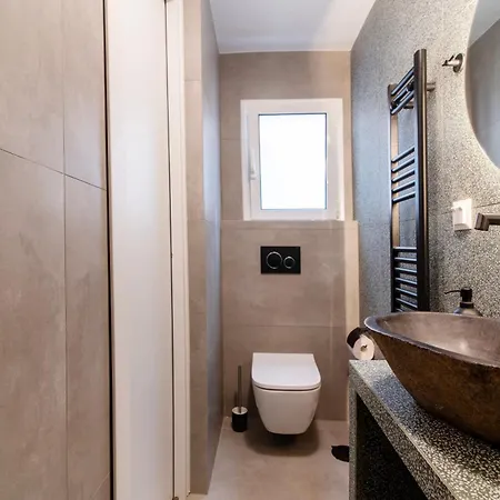 A19 Brand New Lux 3bd Koukaki